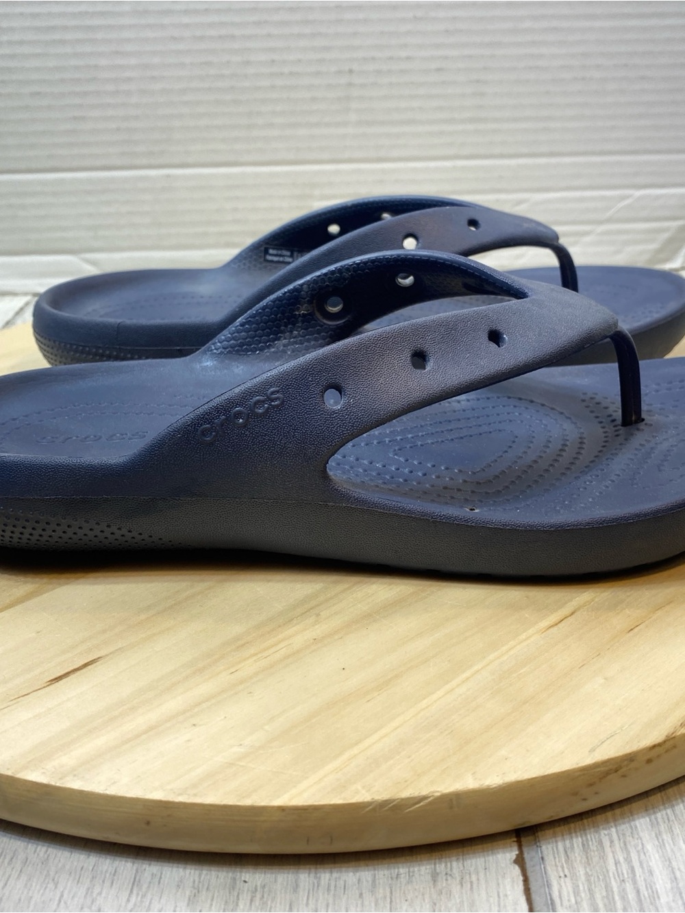 Crocs Navy Blue Thong Flip Flop Sandals Unisex Size Women W8